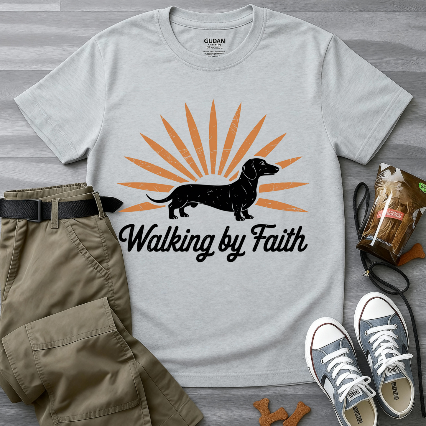 Dachshund Walking by Faith – Vintage Sunburst T-Shirt