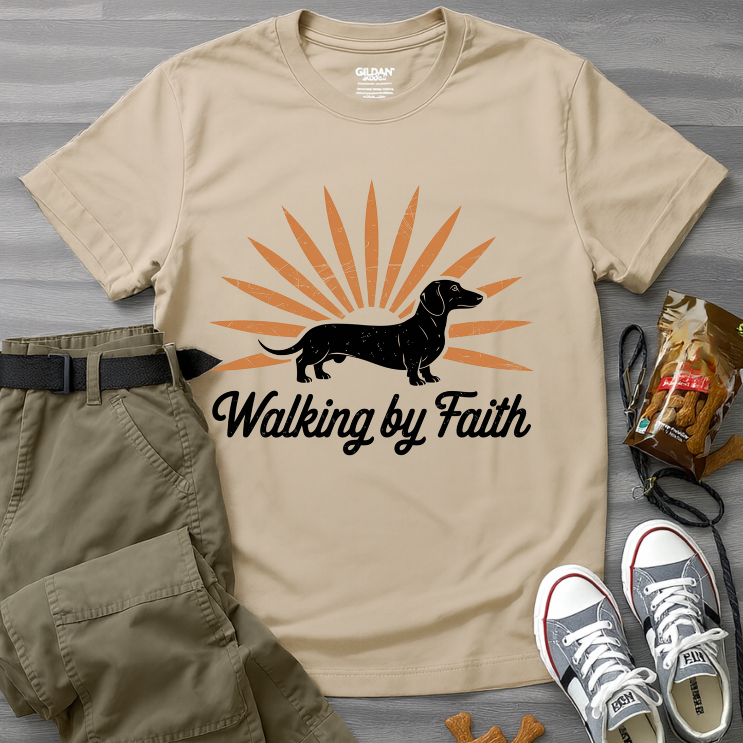 Dachshund Walking by Faith – Vintage Sunburst T-Shirt