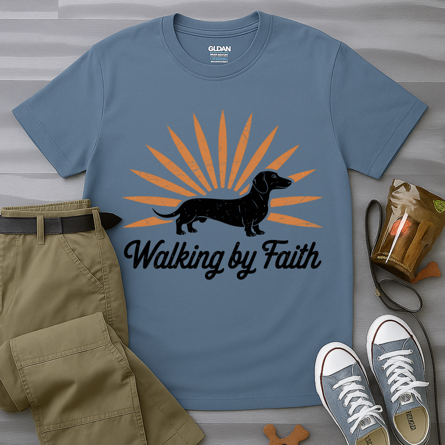 Dachshund Walking by Faith – Vintage Sunburst T-Shirt