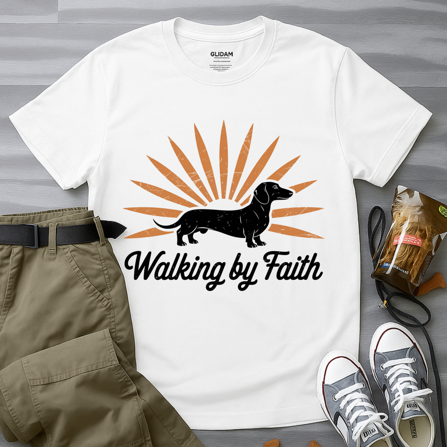 Dachshund Walking by Faith – Vintage Sunburst T-Shirt